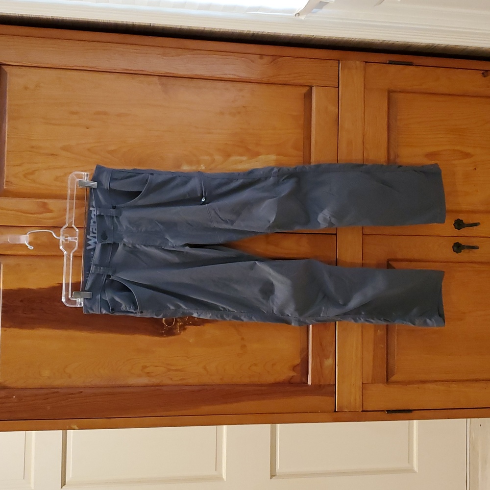 30x30 Wrangler Slate Gray Cargo Pants